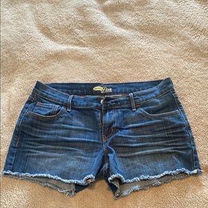 Women’s Jean Shorts Size 6 OLD NAVY